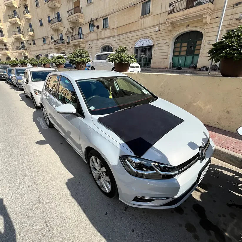 Serviette de Séchage Thirsty – Le premier aimant à eau au monde !